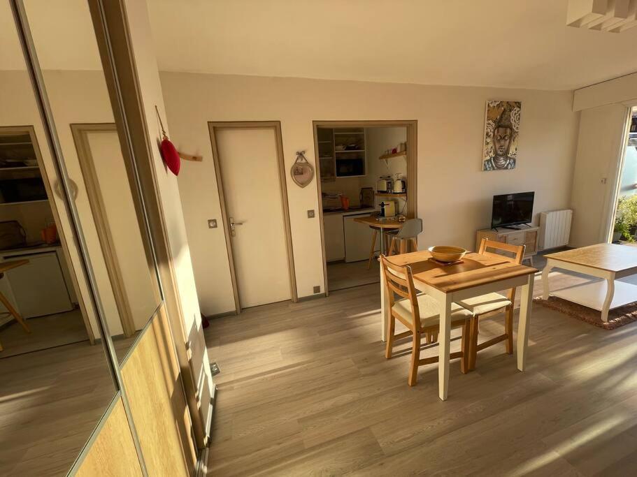 Petit Studio Zen Avec Parking Gratuit Reserve Houlgate Exterior photo